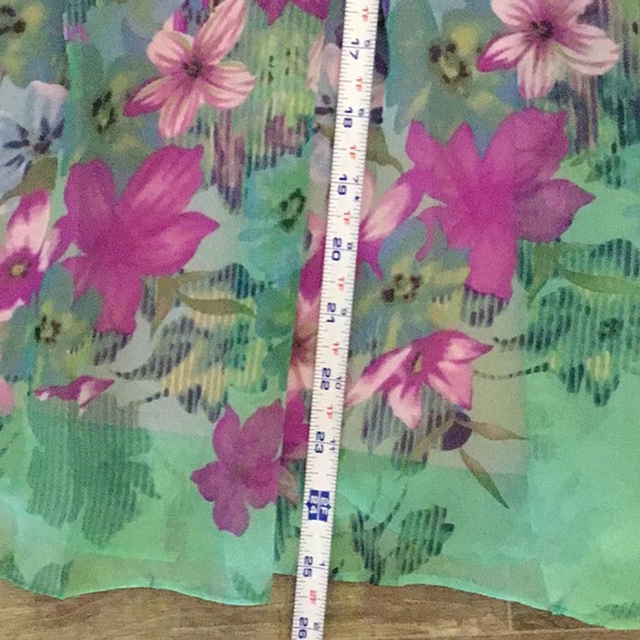 Sandra Darren flowered skirt size 16 - Picture 11 of 12